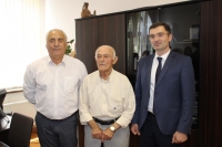 Министр культуры Республики Абхазия Гудиса Агрба поздравил директора Абхазского государственного музея Аркадия  Джопуа с юбилеем